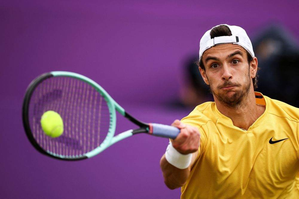 他在最近1 他在最近1